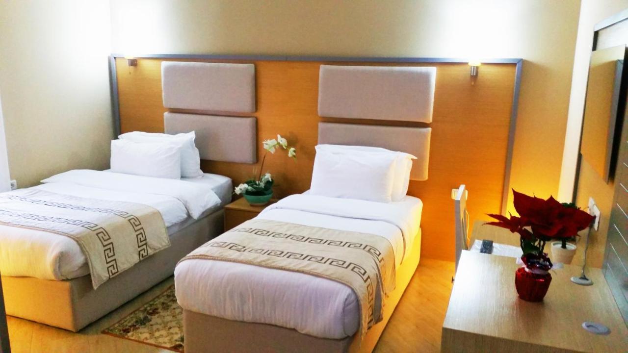 Capital Tirana Hotel Bruci Zewnętrze zdjęcie