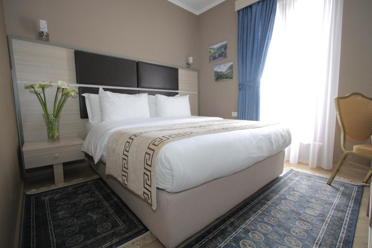 Capital Tirana Hotel Bruci Zewnętrze zdjęcie