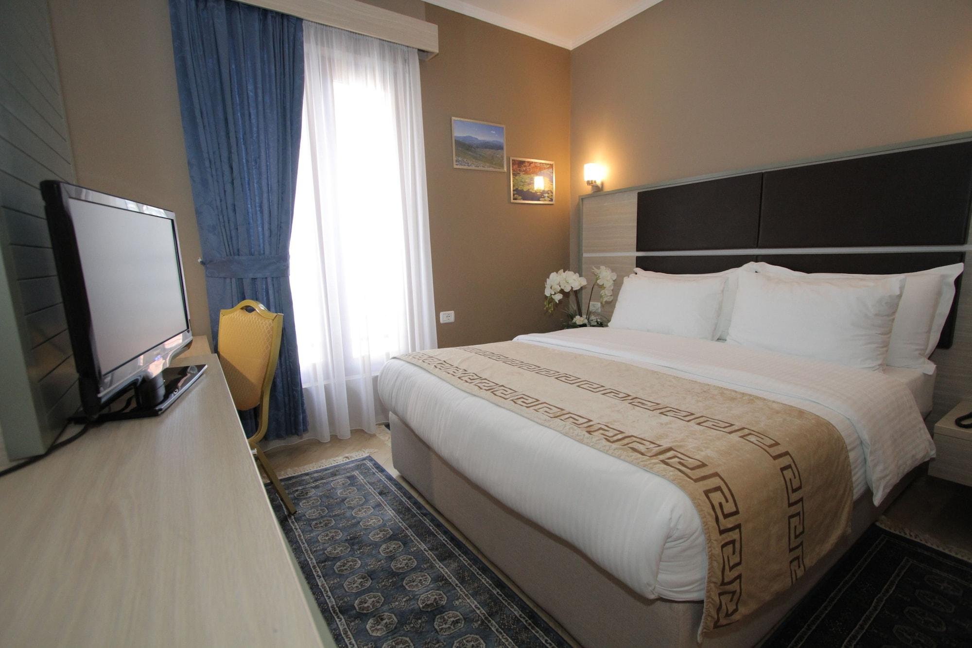 Capital Tirana Hotel Bruci Zewnętrze zdjęcie