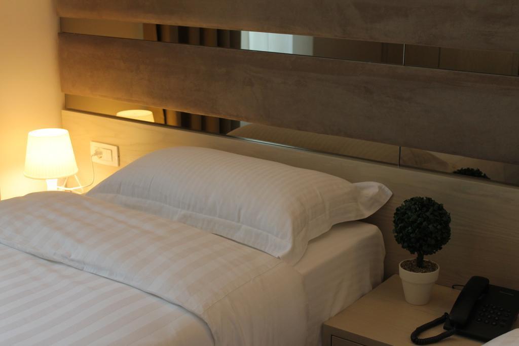 Capital Tirana Hotel Bruci Zewnętrze zdjęcie