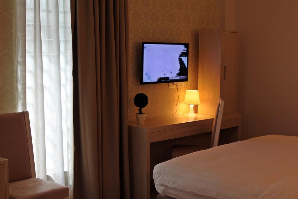 Capital Tirana Hotel Bruci Zewnętrze zdjęcie