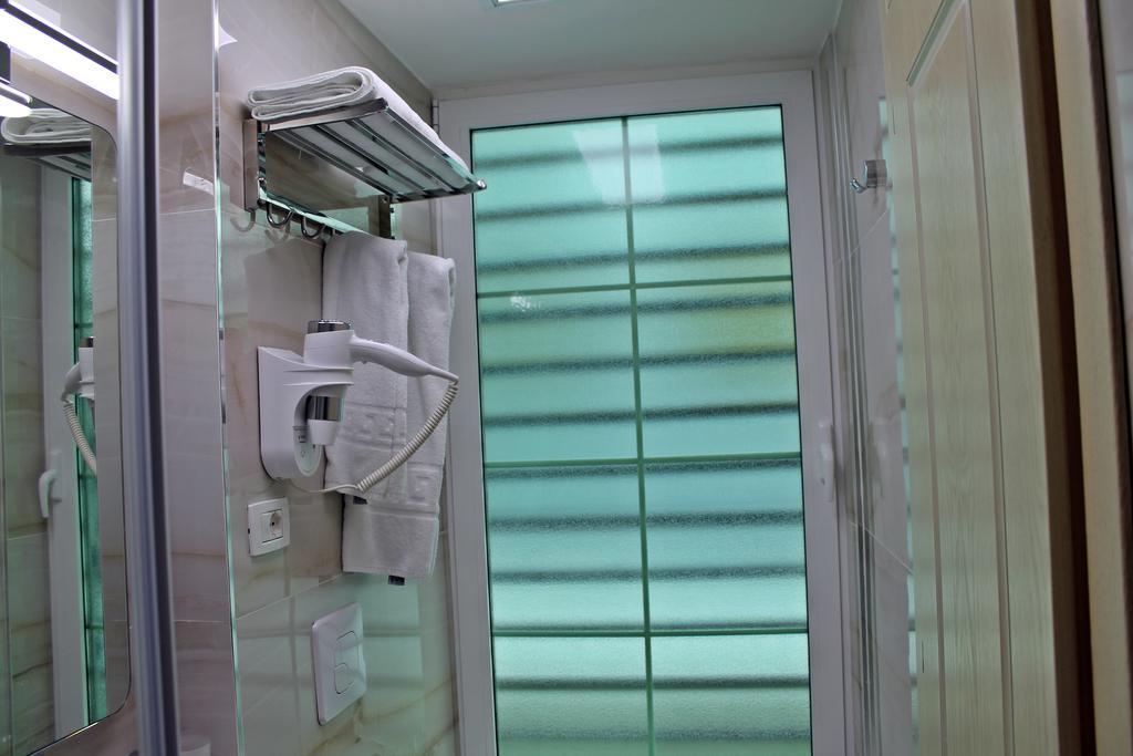 Capital Tirana Hotel Bruci Zewnętrze zdjęcie
