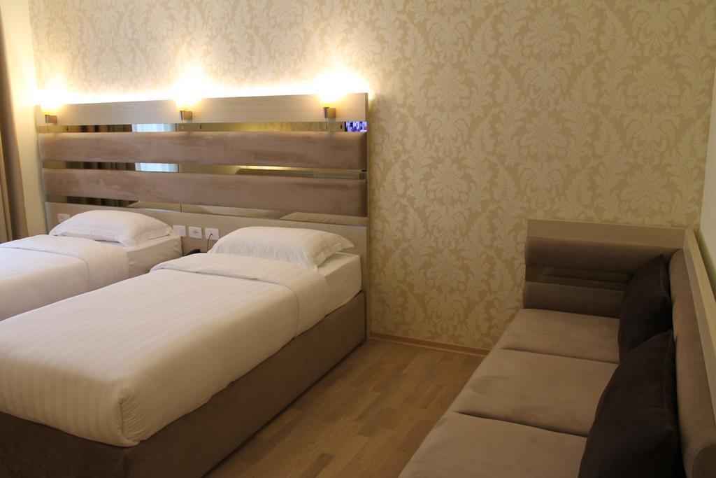 Capital Tirana Hotel Bruci Zewnętrze zdjęcie